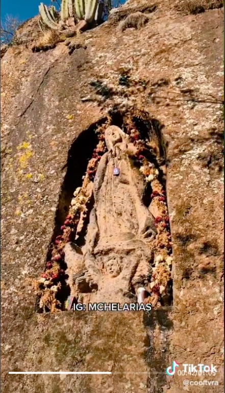 Viralizan las "Cabezas Misteriosas" de Querétaro; se localizan en medio de la nada, en Huimilpan