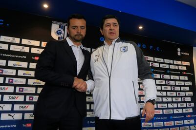 Tena por su primer triunfo con Gallos