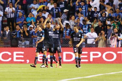 Gallos, por digna despedida en casa