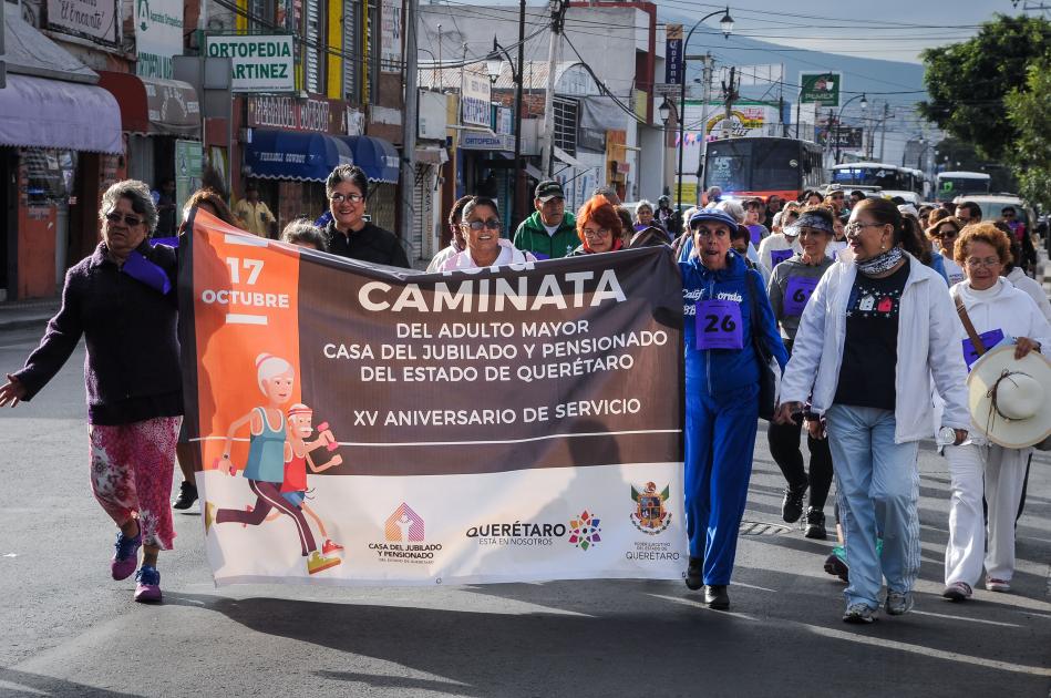 Casa del Jubilado celebra con caminata