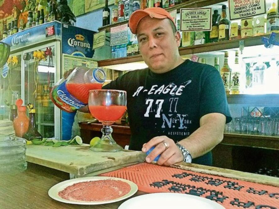 Mujeres, las  mejores clientes: ‘Chava Invita’