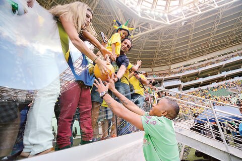 Robinho, más cerca de Gallos