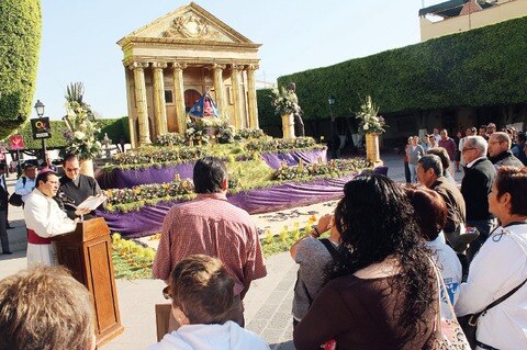 En vacaciones, pide obispo reflexionar