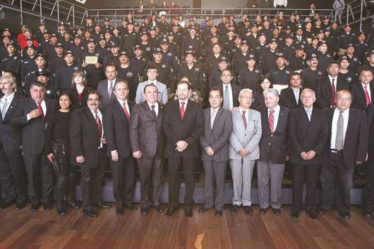 Reconocen compromiso y labor