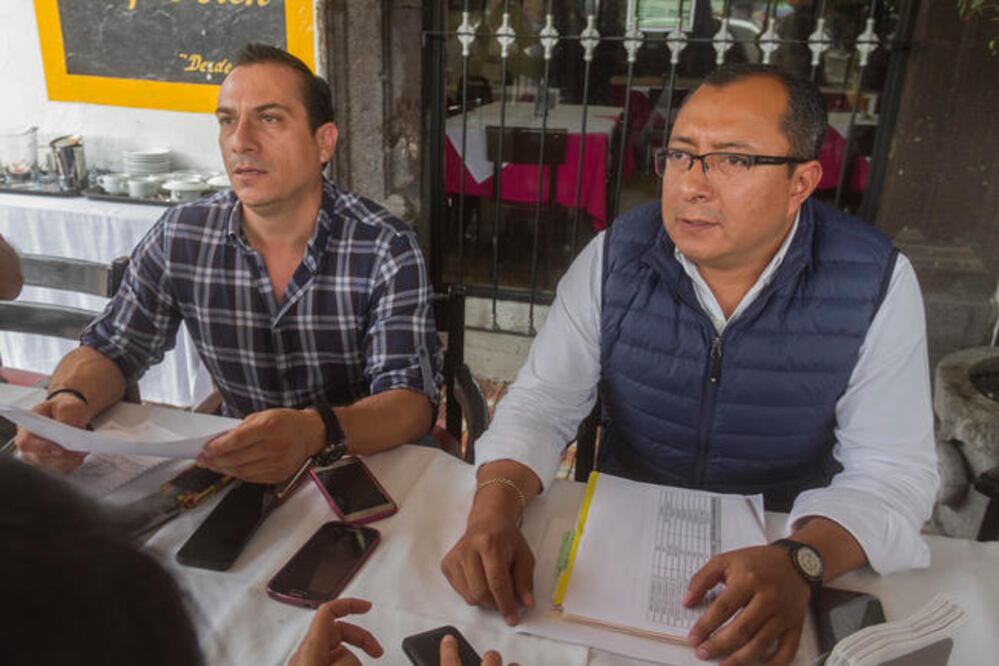 Pachelli Demeneghi (izquierda) ofreció una conferencia de prensa para revelar su acción contra los ex alcaldes (OBTURE PRESS)