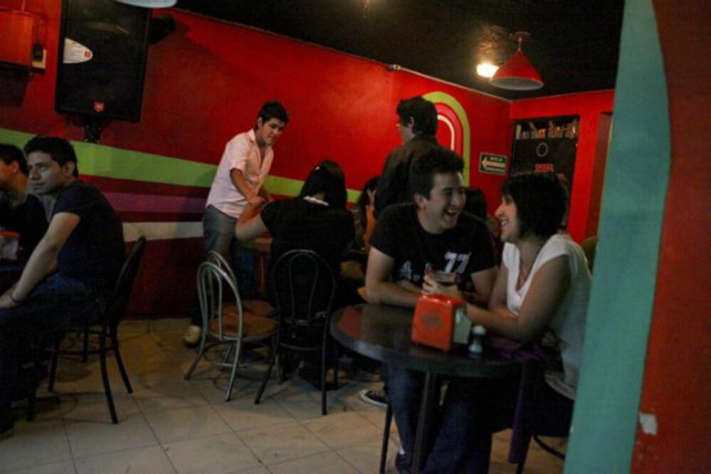 Exhortan a chelerías a pagar licencia: SJR