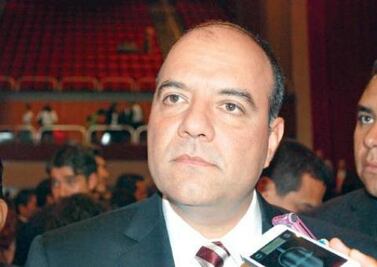 Deben actores políticos abonar