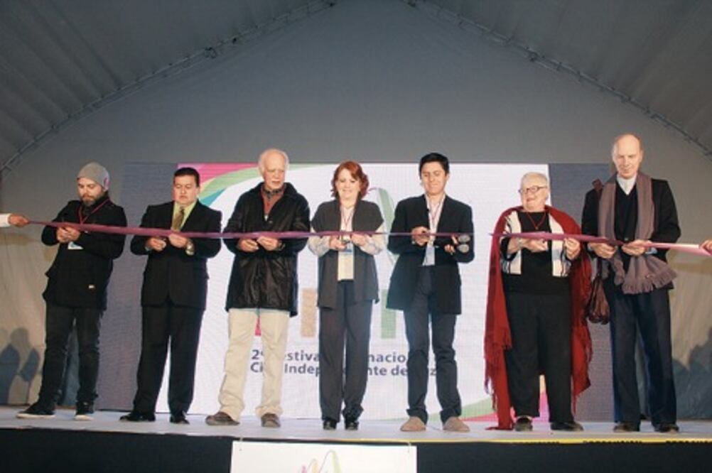 Niños y ancianos, los invitados de honor