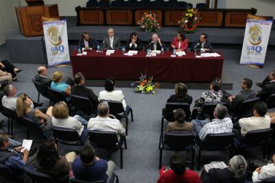 Celebra UAQ XXV aniversario de programa