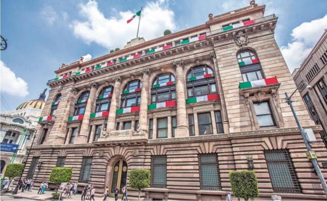 El Banco de México, la Segob, la CNDH y la Oficina de Presidencia informaron que no otorgan ningún bono de puntualidad a sus empleados. Foto: ARCHIVO EL UNIVERSAL