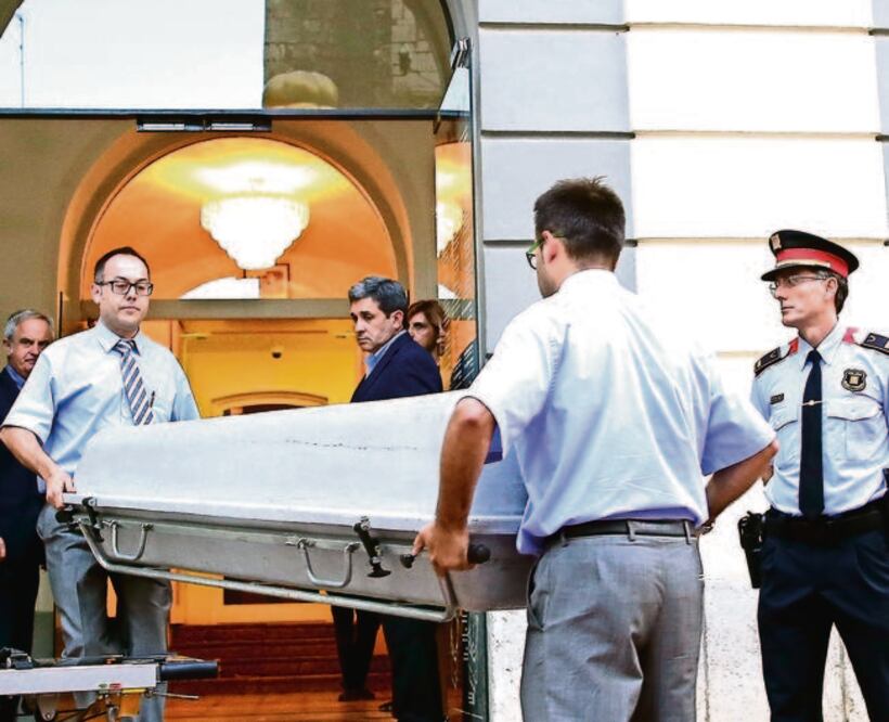 El 20 de julio fueron exhumados restos de Salvador Dalí, en Figueras, España, a fin de realizar una prueba de ADN. (ARCHIVO. EL UNIVERSAL)