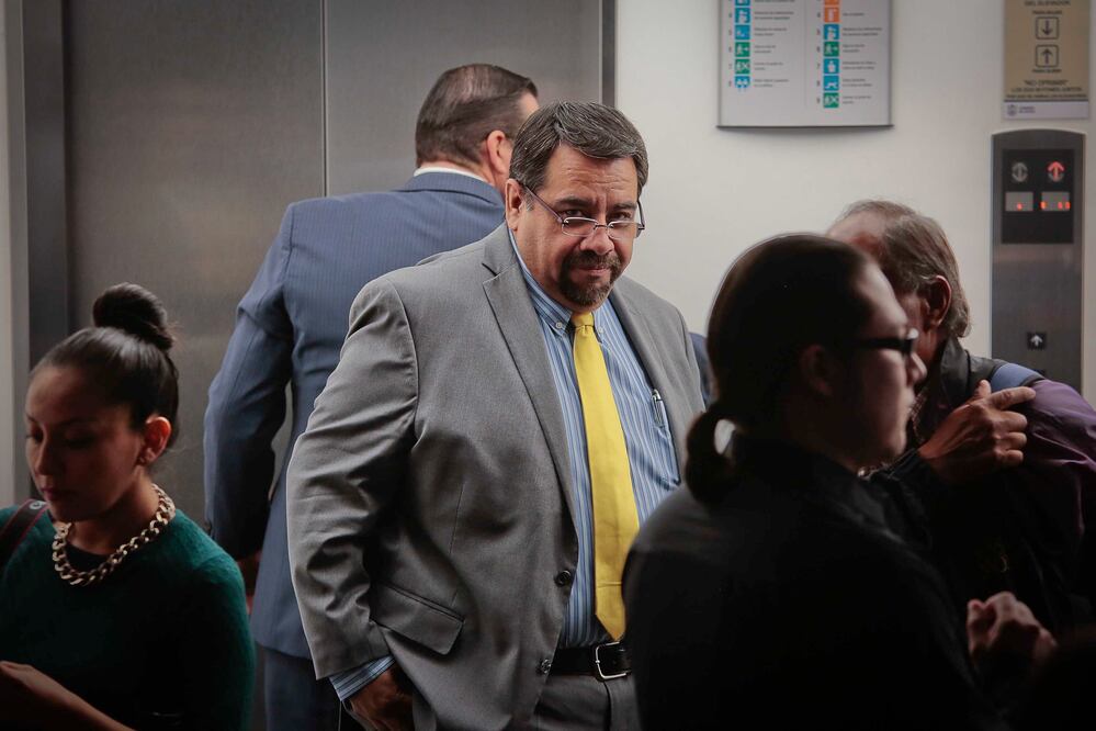 Nueva mesa debe representar a todos los diputados: Lázaro