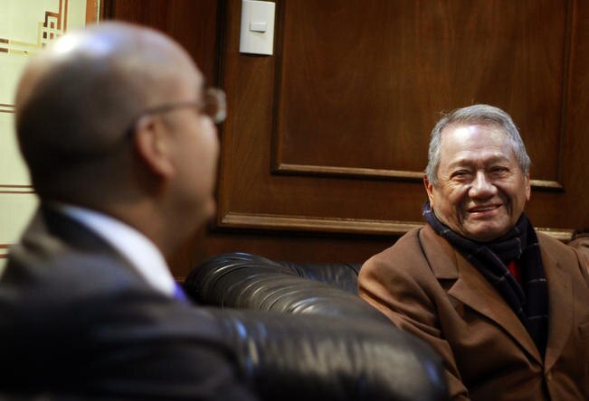 El maestro Manzanero dijo que considerará “pedir ayuda” para compartir en internet el material de trova que tiene guardado, para que las nuevas generaciones conozcan y puedan disfrutar del género. (OBTURE PRESS)