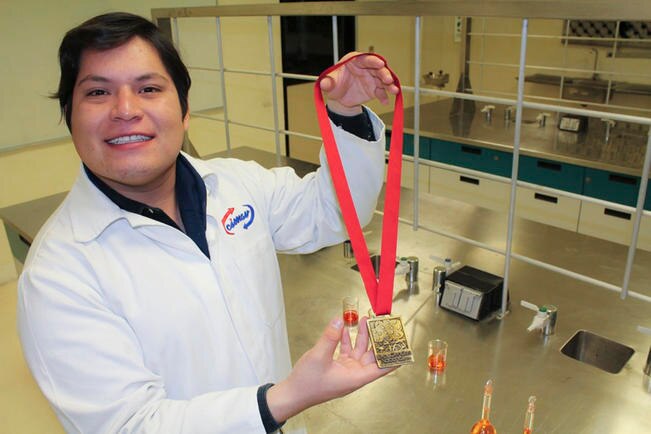 Universitario queretano representará al país en España