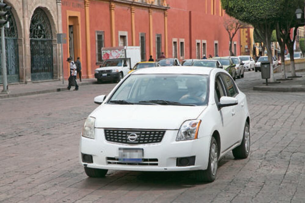 Analizan iniciativa de taxi ejecutivo