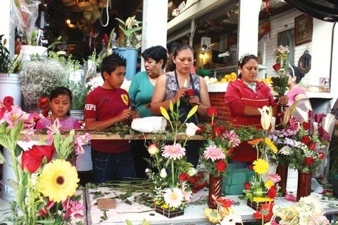 Ventas de flores se duplican por festejos