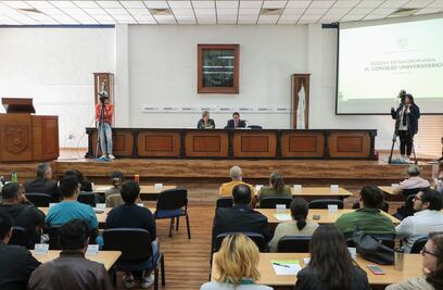 Martín Vivanco pide la renuncia de la rectora de la UAQ, Tere García Gasca