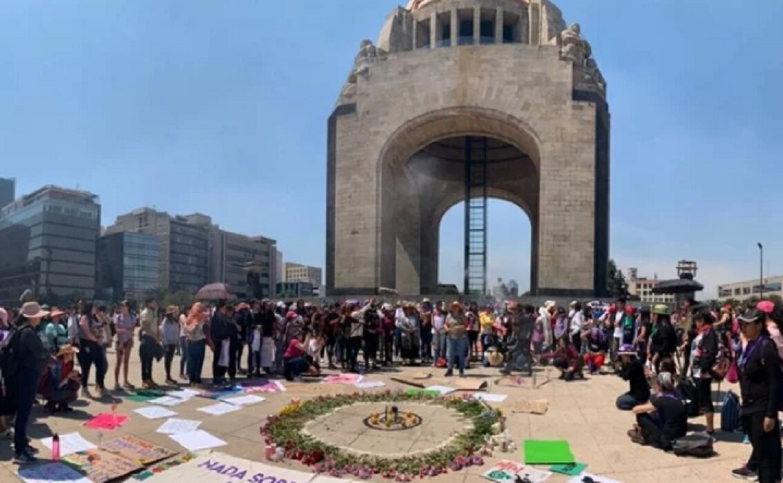 "¡No vamos a tolerar más vejaciones!": Mujeres en 8M