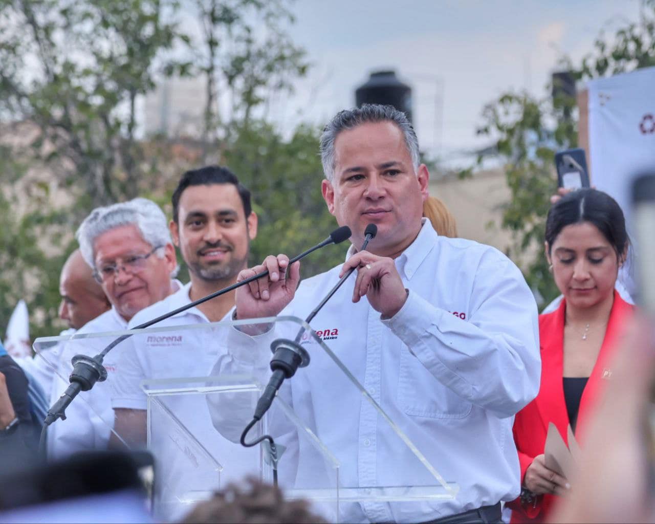 Foto: Facebook Santiago Nieto