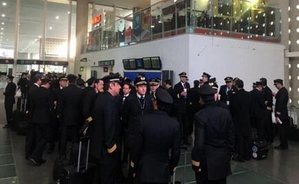 Protesta de pilotos afecta vuelos de Aeroméxico