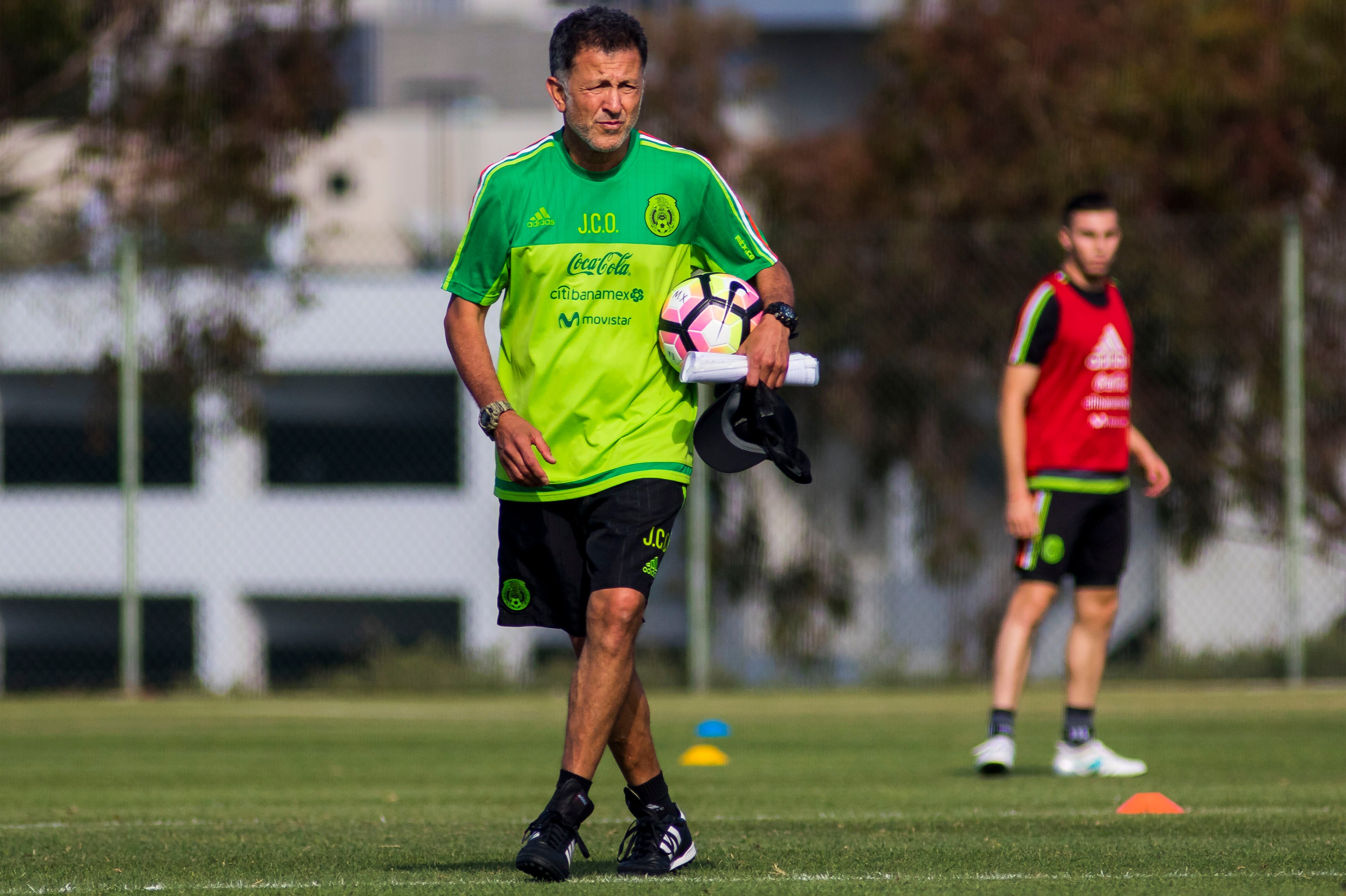 Sin referentes también se complica