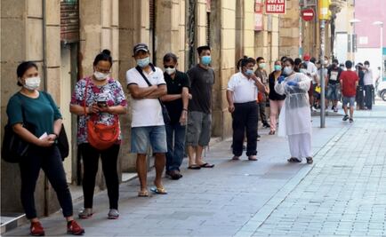 Un tercio de españoles con Covid-19 no desarrolla síntomas, dicen autoridades