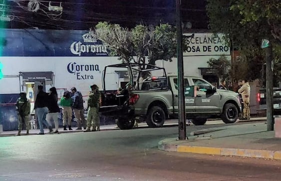 Arrojan artefacto explosivo a bar de Pedro Escobedo