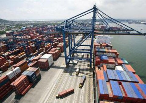 Japón y EUA negocian acuerdo comercial