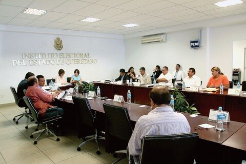 Consejeros del IEEQ buscan nuevos cargos