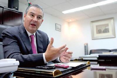 Ven riesgo en alza salarial