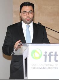 IFT recibe 950 mdp por 138 frecuencias de radio