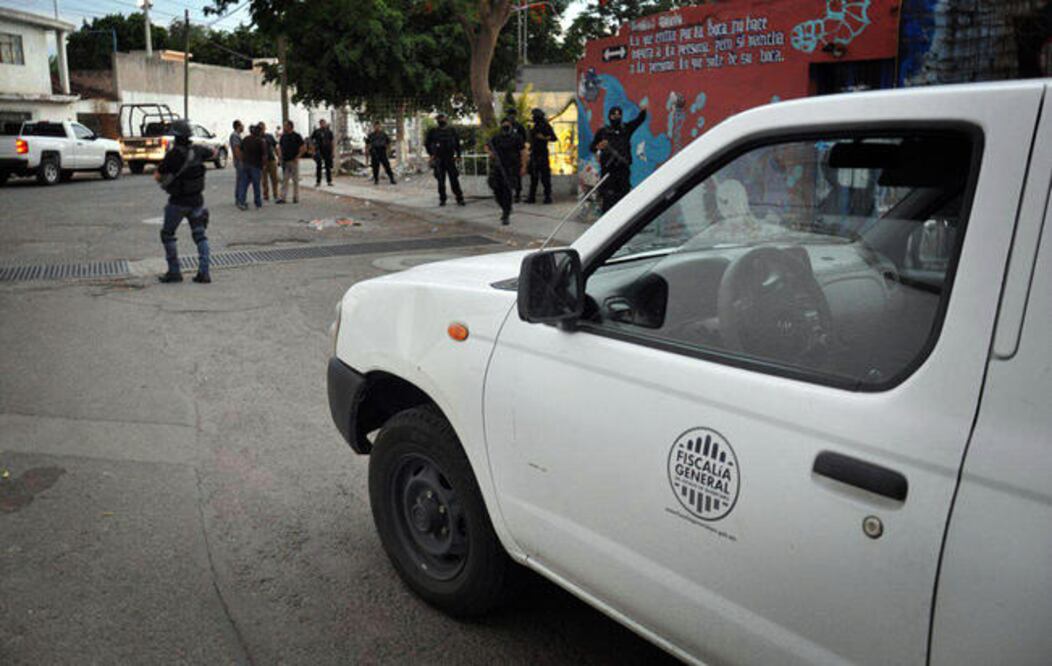 En uno de los cateos, por narcotienditas en San Francisquito, se logró la detención de tres personas, a quienes se les aseguraron 300 dosis de droga (ESPECIAL)