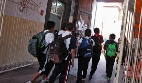 Escuelas en SJR, frenadas por federación