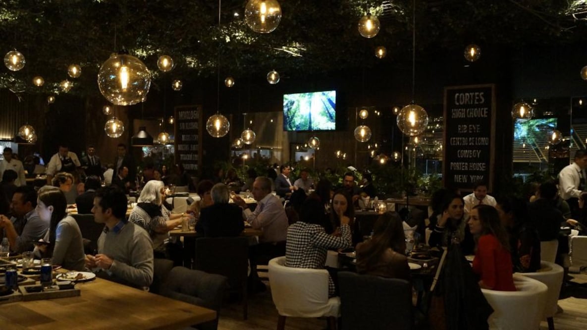 El restaurante Sonora Grill abrió sus puertas para deleitar a los visitantes con un inigualable ambiente y platillos que comienzan a degustarse, desde su excelente presentación en la mesa.