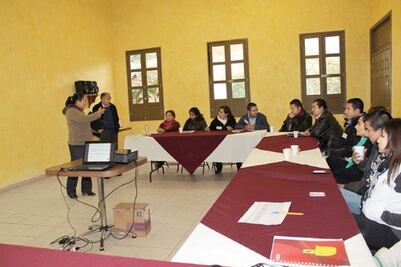 Imparten taller sobre género en  la Sierra