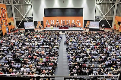 La Anáhuac celebra a más de 250 graduados