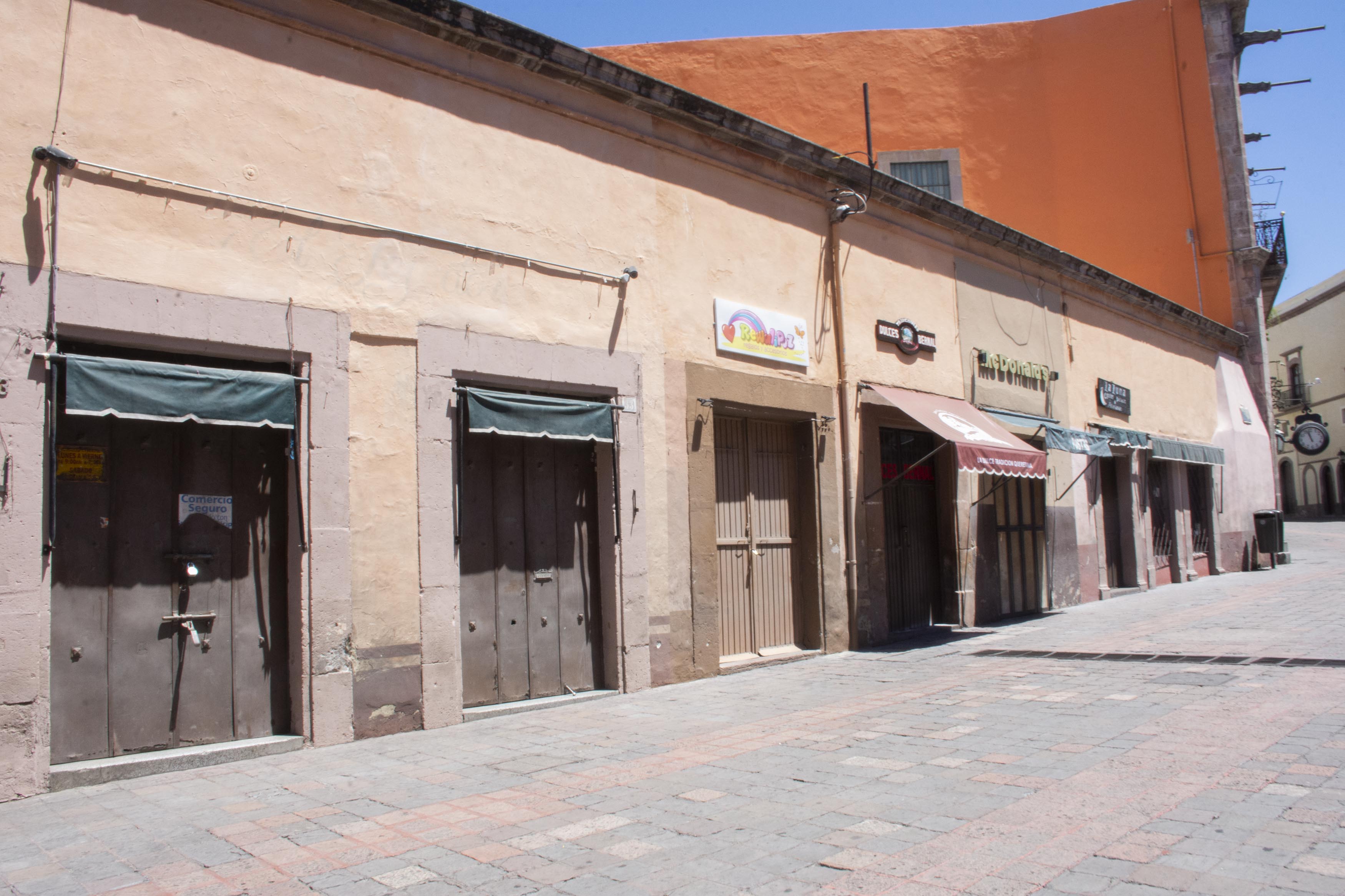 Cierran 90% de negocios por crisis sanitaria, en Querétaro