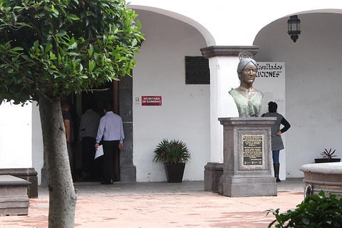 Inhabilitan a siete ex funcionarios en SJR