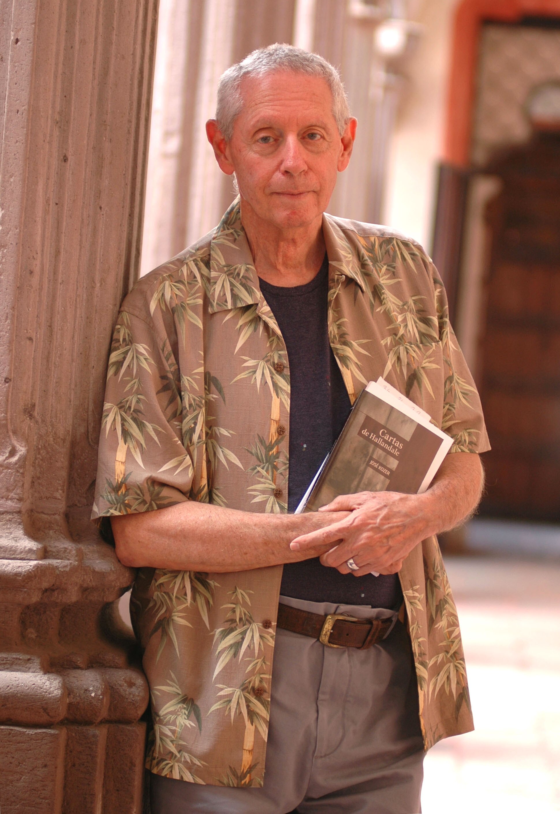 Kozer, un hombre lleno de palabras