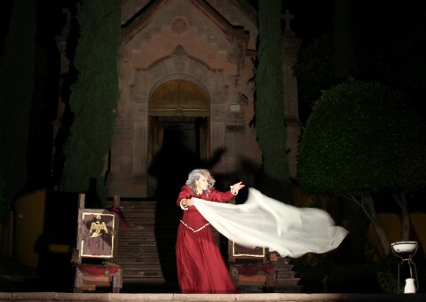 Una "loca" en el Cerro de las Campanas 