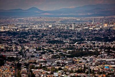 Gobernador se compromete a pagar la deuda