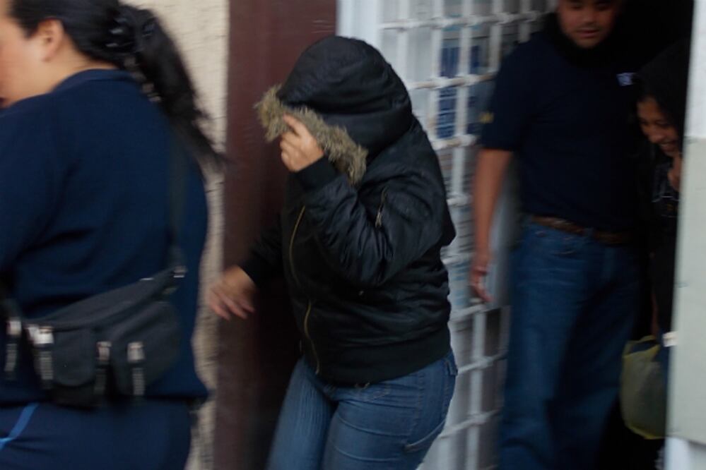 Detienen a 32 inmigrantes