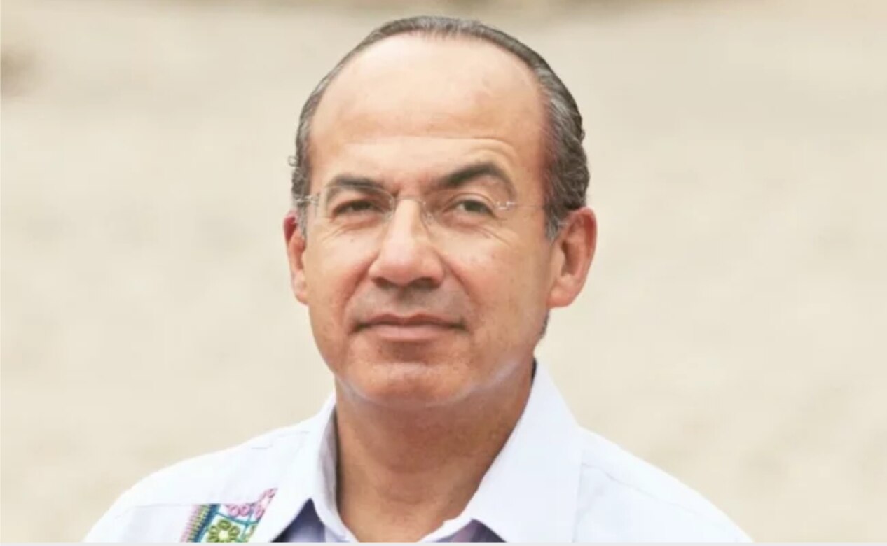 Grave error regresar el asueto al día festivo como propone AMLO: Calderón