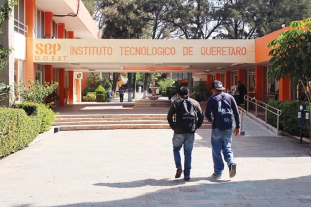 Coloca ITQ a 75% de ingenieros egresados