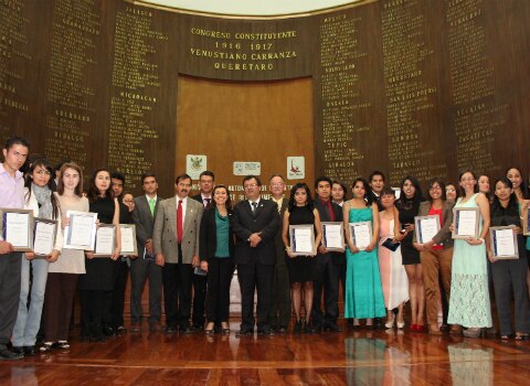 Medallas al Mérito Académico 2012 de UAQ