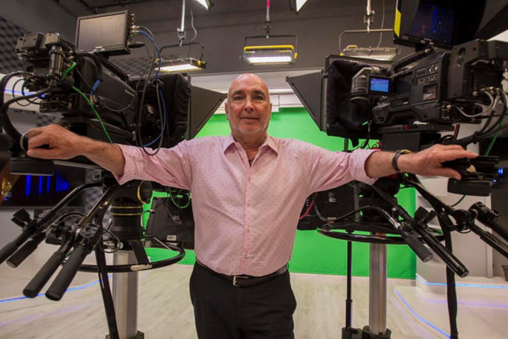 "Me parece que en las redes sociales hay información creíble, pero también hay guerra sucia, por eso es importante que se tenga legislación" Bustillos / Foto: Demian Chávez