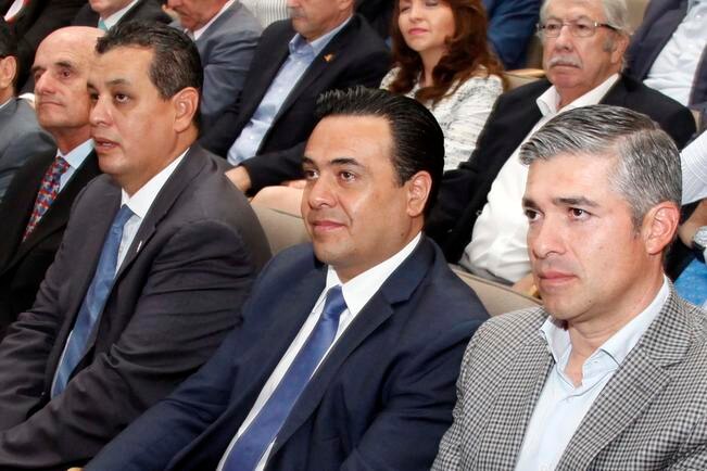 Luis Nava hará alianza con Club de Industriales 