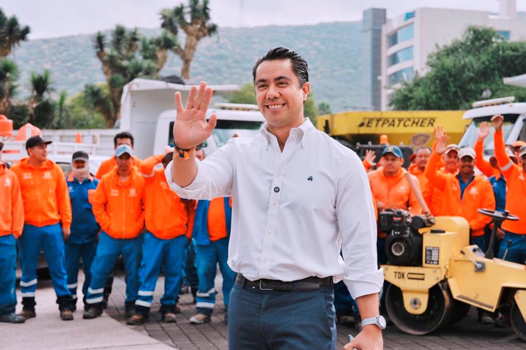Anuncia Felifer inversión de 300 millones de pesos para atender baches