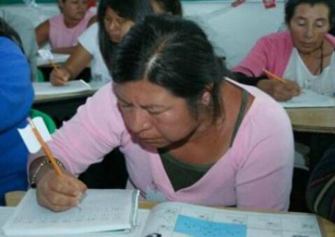 Lideran mujeres rezago educativo 
