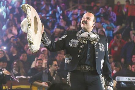 ¿Puesta en escena o show mexicano? hay para elegir